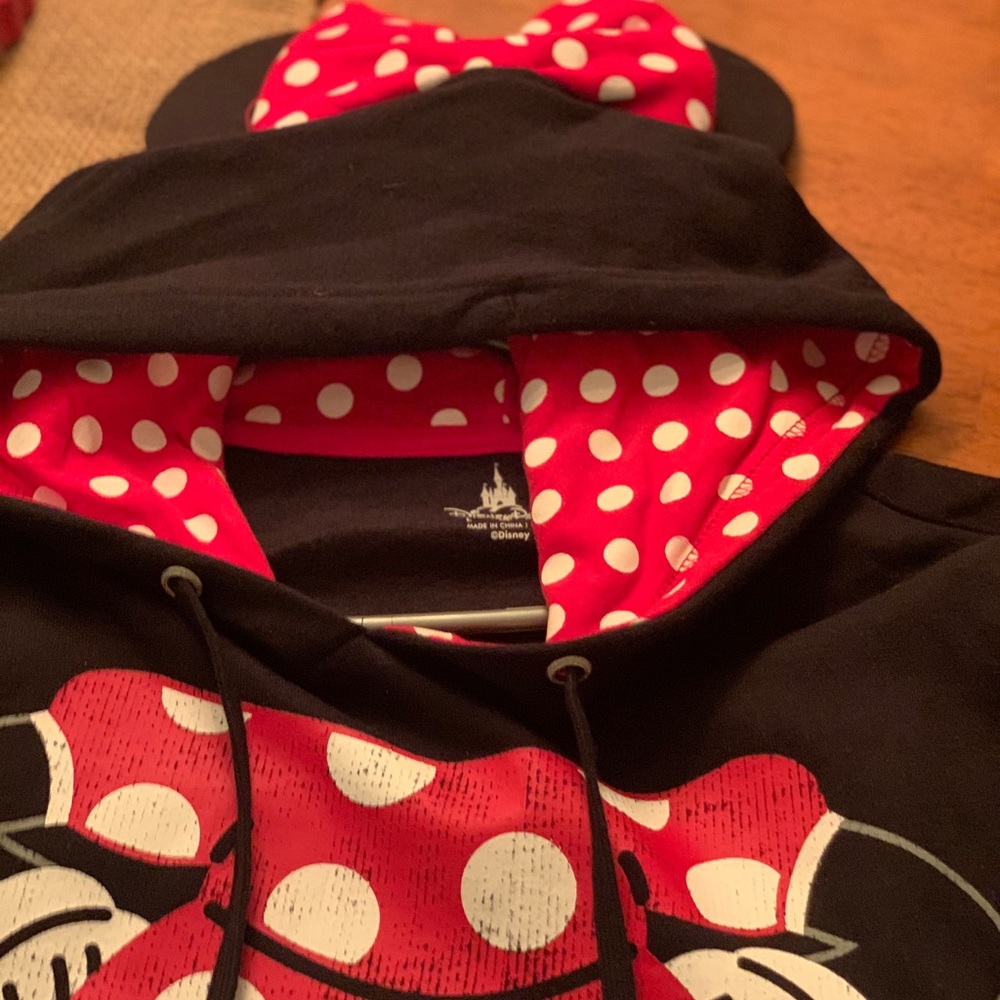 Minnie Mouse hoodie new without tags